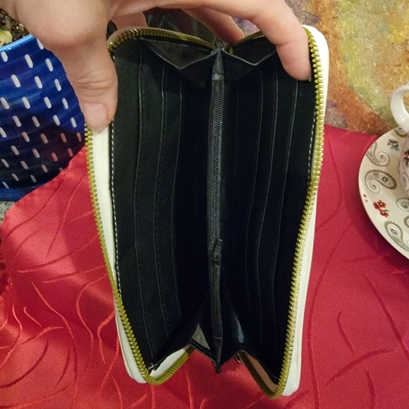 Hello Kitty pink wallet - Picture 7 of 7